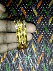 Set of 4 Gold Bangles Size 2/4