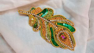 Peacock 🦚 Feather Brooch