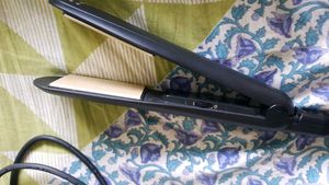 Philips KeraShine Hair Straightener. For Cash