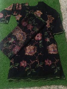 Floral Embroidered Tunic Top