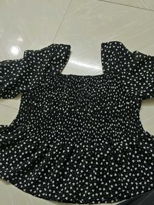Chic Heart Print Top