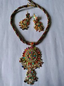 Vibrant Rhinestone Necklace &amp; Earring Set