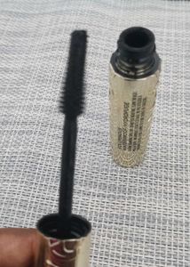 L&#39;Oreal Paris Voluminous Waterproof Mascara