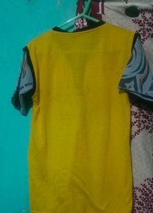 Boys yellow t shirt