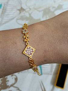 Elegant Gold-toned Bracelet
