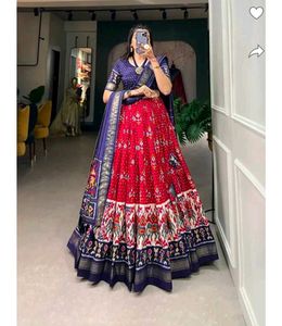 New Bollywood Stayle Beautiful Women Lahenga Dress