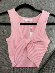 ❗️SALE❗️Combo Of Pink Crop Top And Cargo