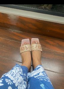 traditional flats for women