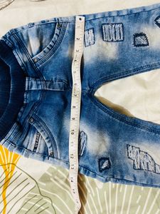 Trendy jeans