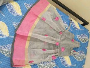 Cute  Dress homemade age 3- 6 year Quinty 3