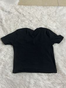 Simple Black Crop Tee