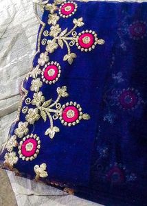 महिलाओं के लिए न्यू डिजाइनर नेवी ब्लू कलर में साड़