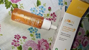 Plum Face Alpha Arbutin And Hyalauric Acid Serum