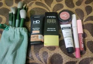 MAKEUP KIT