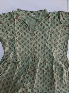 Flash Sale | Green Short Kurti