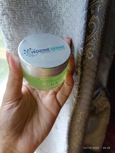 Vedzone Derma Under Eye Gel