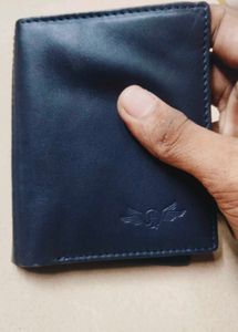 Very Smoothy Gwnuine Leather Wallet For Men