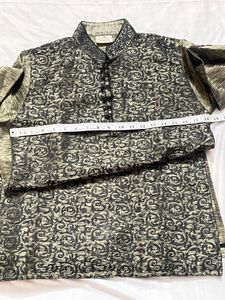 Thread Work Kurta