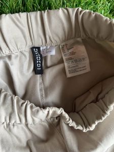 H&amp;M Beige Cargo Pant