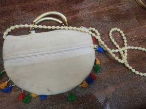 new Bird Embroidered Handbag with sling