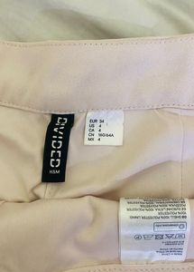 H&amp;M Shorts ( Waist 28)