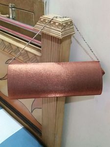 New And Pretty Clutch💫