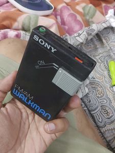 Not Tested Sony Walkman FM AM Pocket Radio