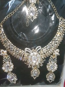 New Heavy A.D Stones Necklace Set With Mangtikka