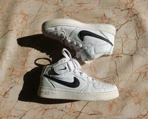 Nike High Court 37