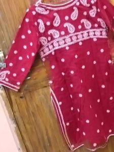 Gently Used Red &amp; White Lucknow Embroidered Kurti