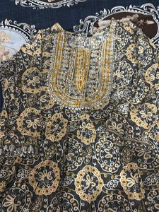 Elegant Black &amp; Gold Embroidered Kurta