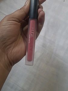 Original Huda Beauty Lipstick (Gossip Girl)