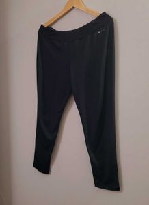 Black Athletic Gym And Yoga Pants