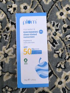 Plum Niacinamide Sheer Tinted Sunscreen