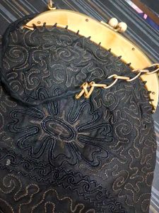 Vintage Embroidered Kiss Lock Purse