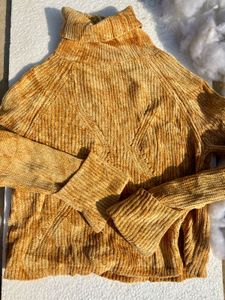 Crop Turtleneck Sweater