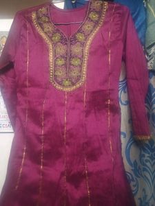 Full Sleves Top For Girls