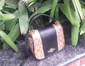 Coach slingbag / handbag