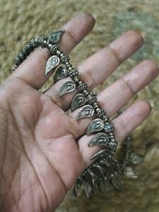 Vintage GS Leaf Motif Necklace