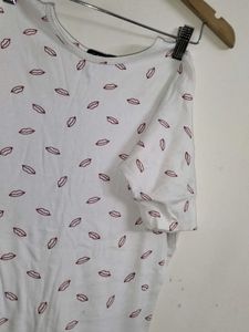 Lip Print T-Shirt