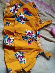 FLORAL PRINT CROP TOP