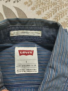 Levi&#39;s Striped Shirt