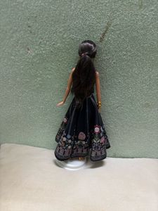 Elegant Doll Outfit booking