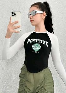 Graphic Raglan Crop Top