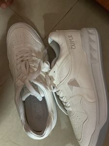 whitee Shoes