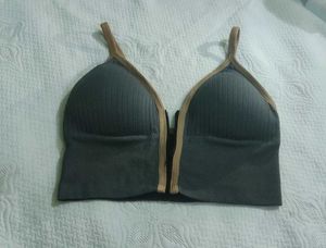 Front Zip Seamless Ribbed Sports Bra – Padded