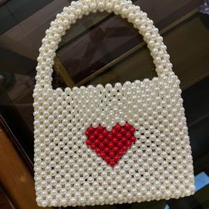 pearl beaded handbag🦢🤍❤️