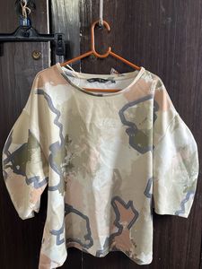Abstract Print Top