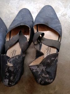 2 Heels 👠