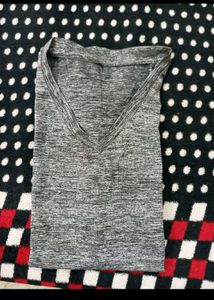 Round &amp; V-Neck Top Bundle